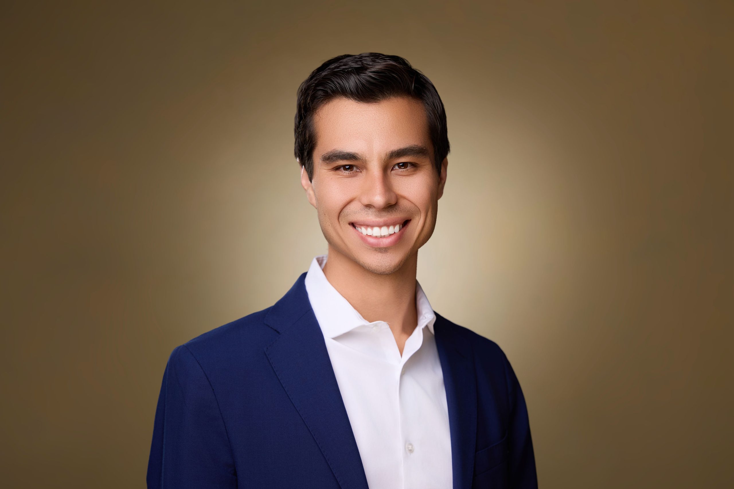 Christopher Munroe headshot